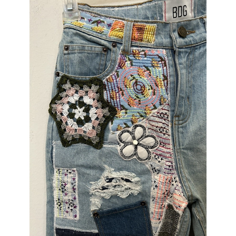BDG High-Waisted Flare Jean-Urban Outfitters-Patch-Crochet-Embroider size 26 - Picture 3 of 6